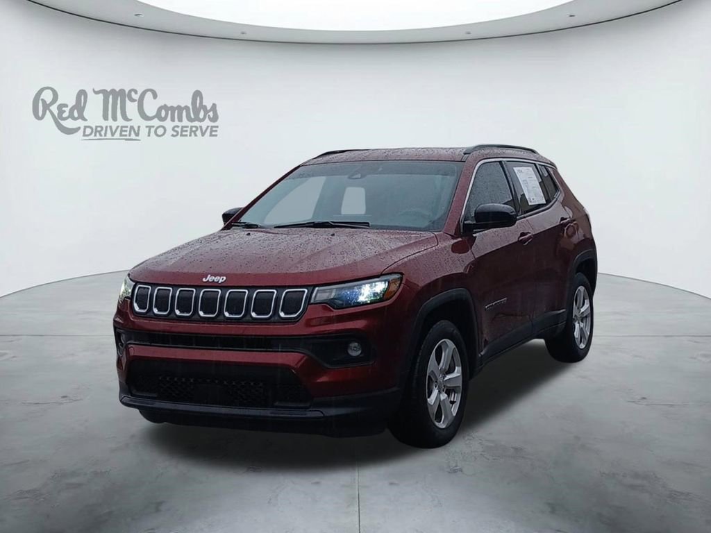 Used 2022 Jeep Compass Latitude FWD image 1