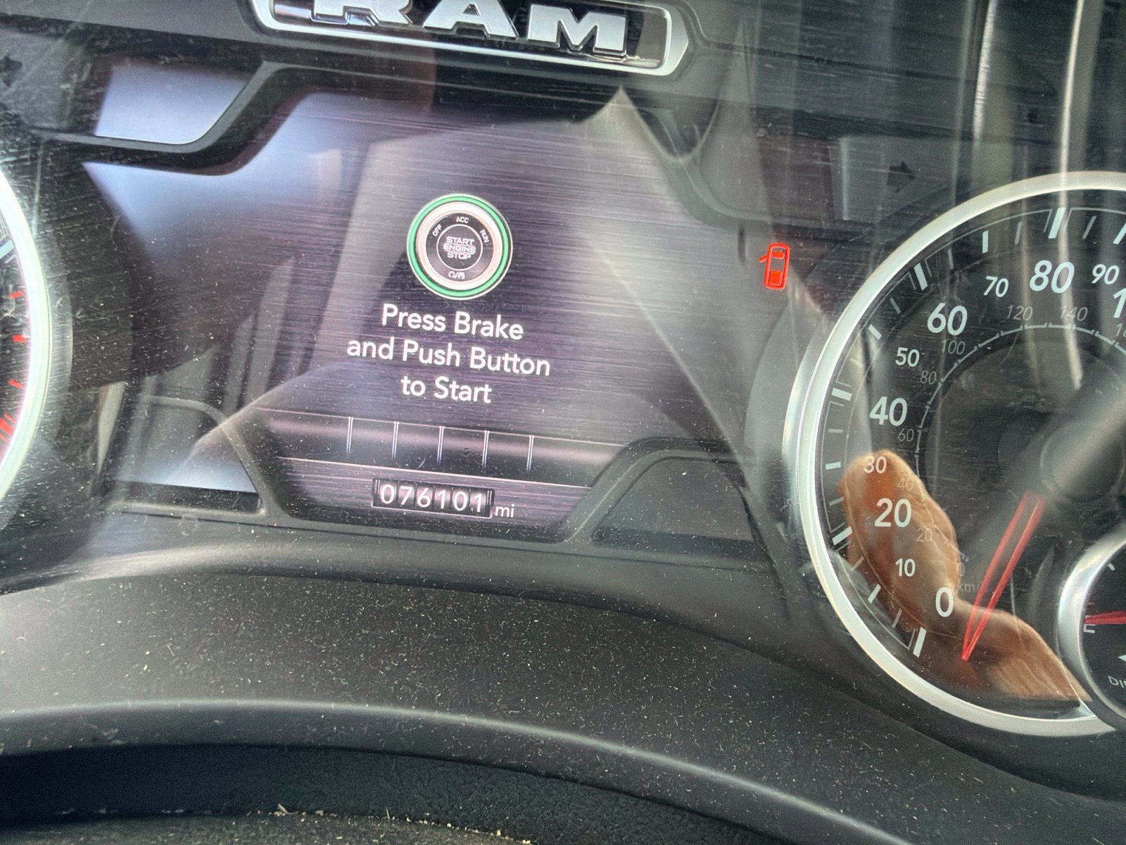 Used 2022 RAM 3500 Laramie AWD/4WD image 2