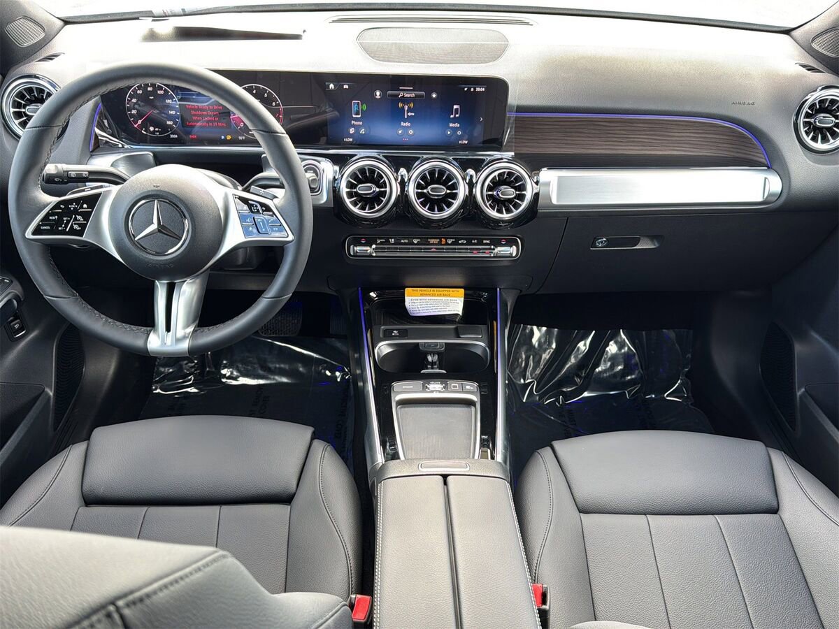 New 2026 Mercedes-Benz GLB 250 image 10