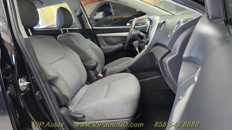 Used 2009 Toyota Matrix S FWD image 18