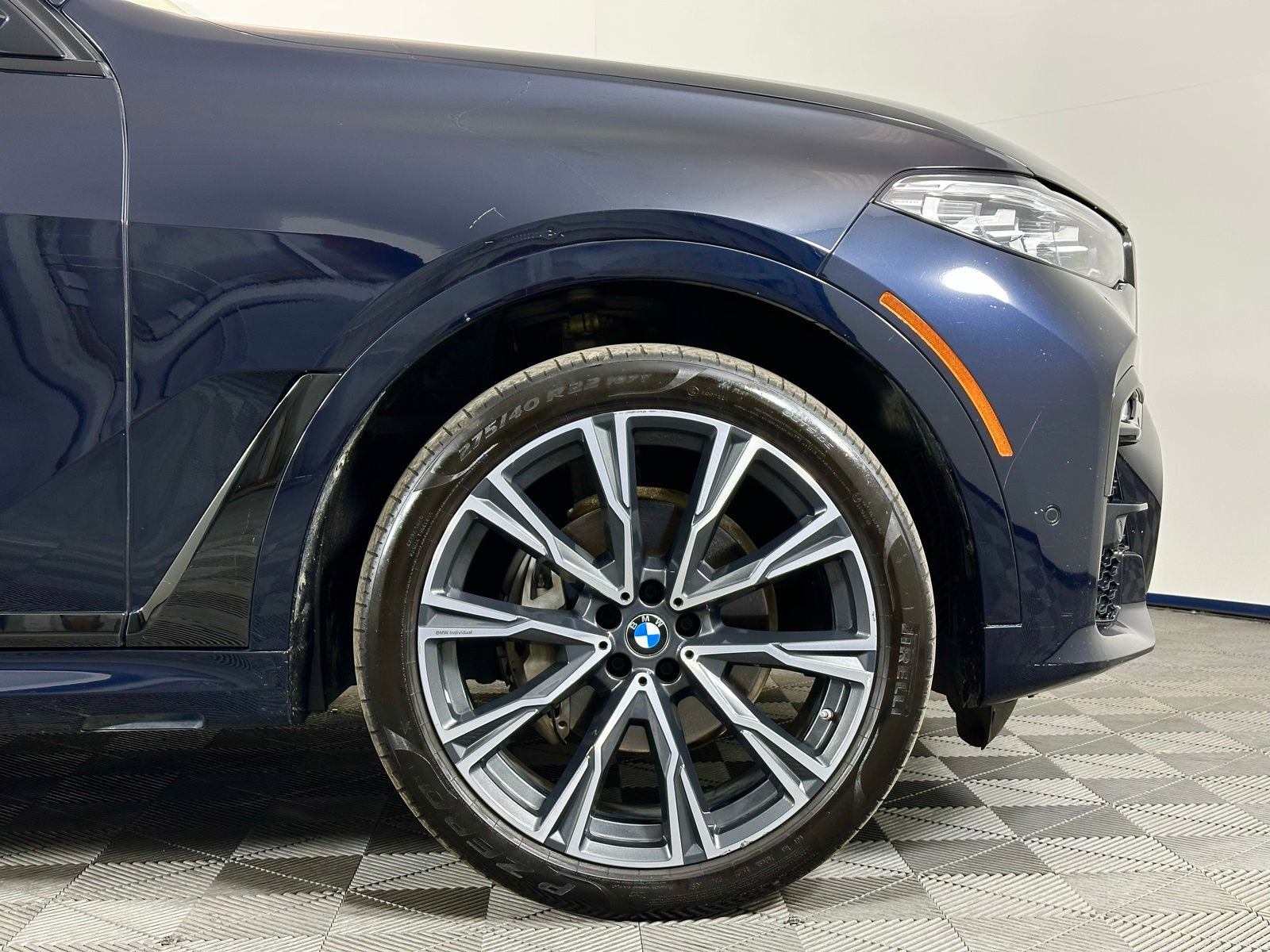 Used 2020 BMW X7 xDrive40i w/ M Sport Package image 11