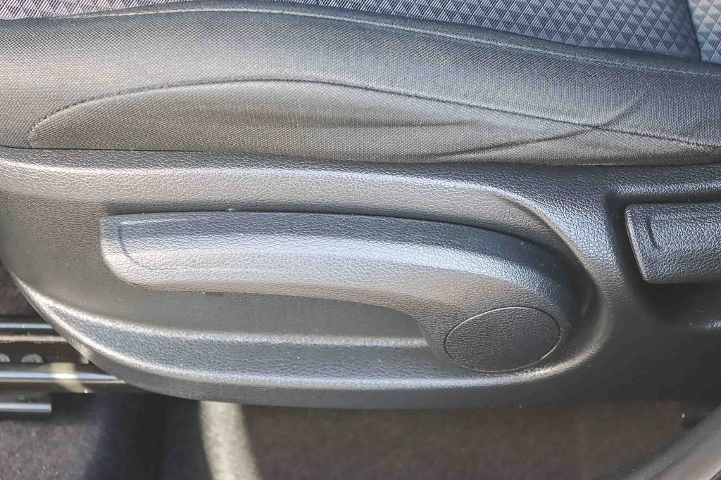 Used 2023 Kia Soul LX w/ LX Technology Package image 43