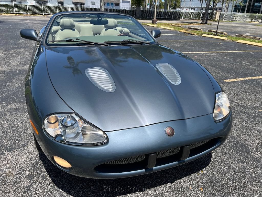 Used 2001 Jaguar XKR Convertible RWD image 15