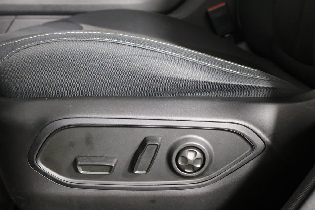 Used 2023 Jeep Grand Cherokee Laredo image 23