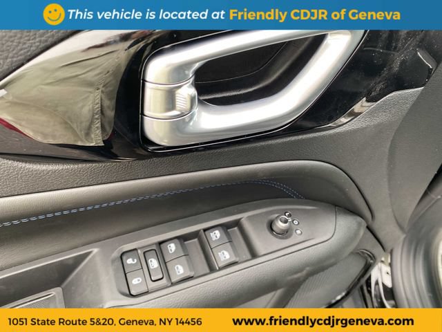 Used 2026 Jeep Compass Limited AWD/4WD image 20