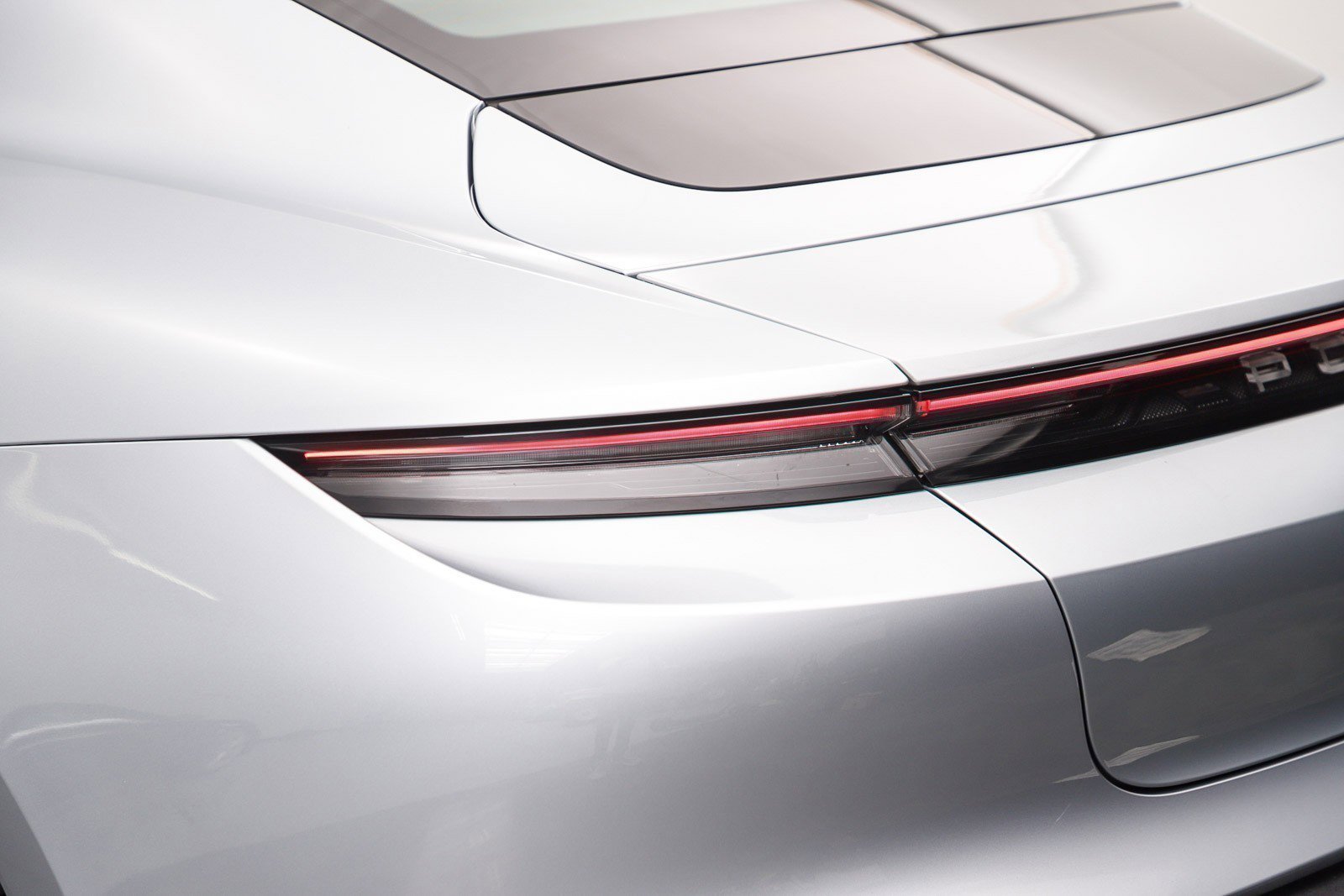 Used 2020 Porsche Taycan 4S AWD/4WD image 12