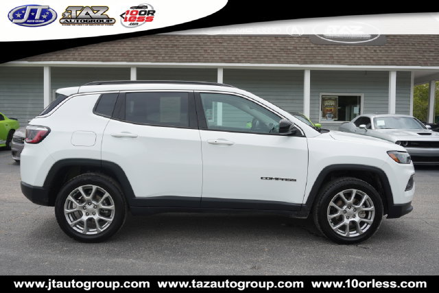 Used 2022 Jeep Compass Latitude AWD/4WD image 2