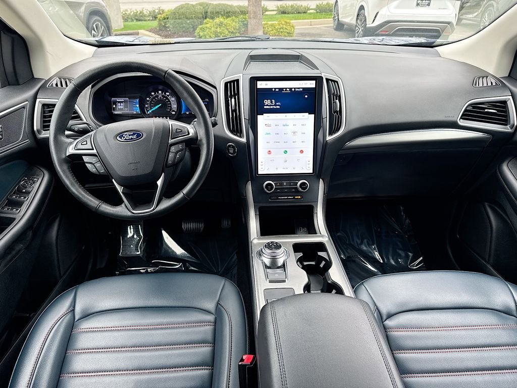 Used 2022 Ford Edge SEL w/ Sport Appearance Package image 24