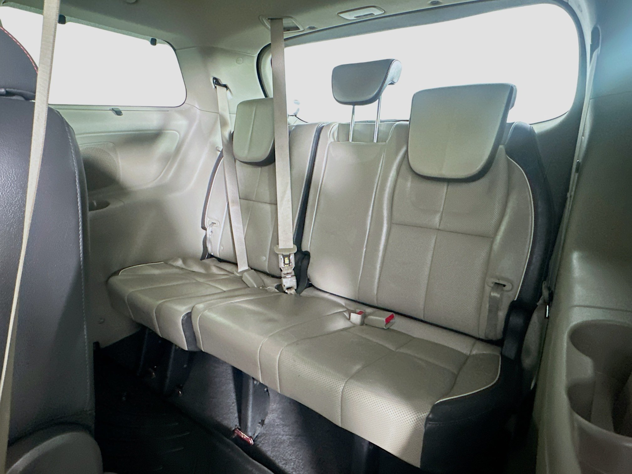Used 2017 Kia Sedona EX FWD image 28