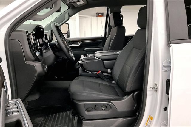 Used 2025 Chevrolet Silverado 2500 LT w/ Convenience Package AWD/4WD image 23