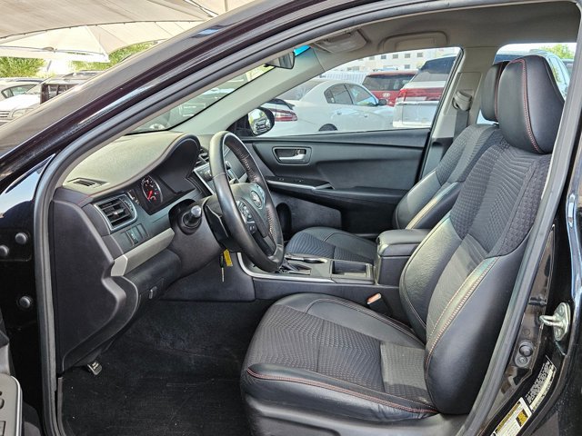 Used 2015 Toyota Camry SE FWD image 15