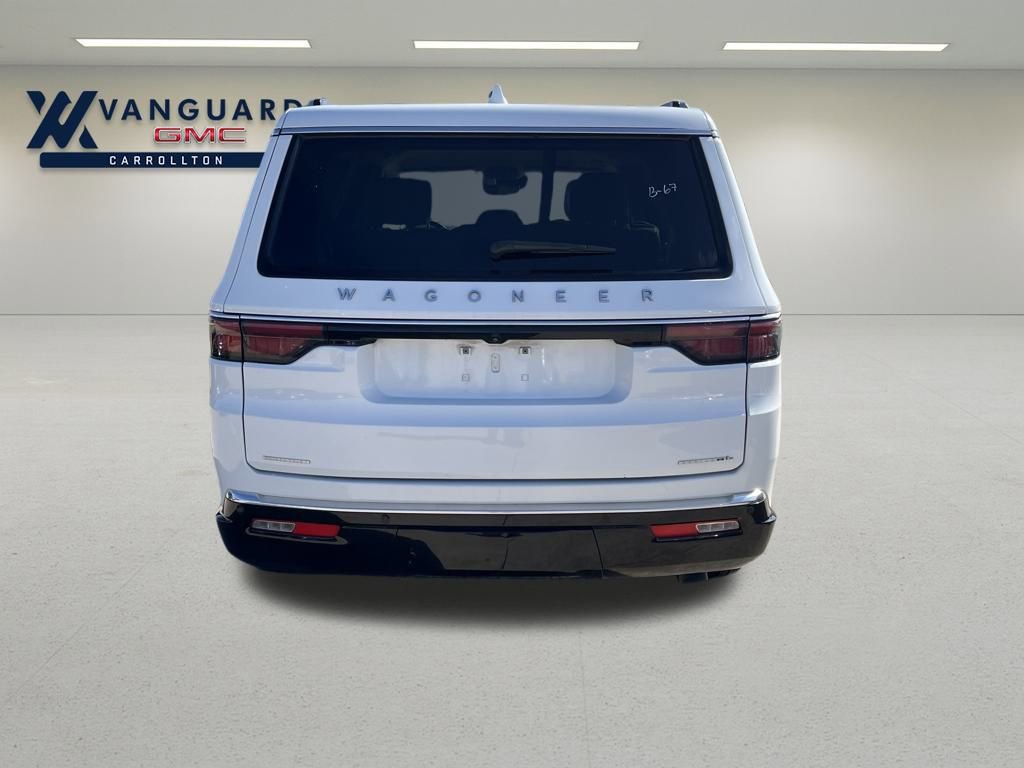 Used 2023 Jeep Wagoneer L Series II image 4