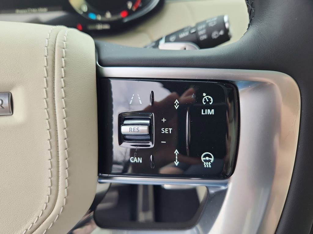 New 2025 Land Rover Range Rover SE image 20