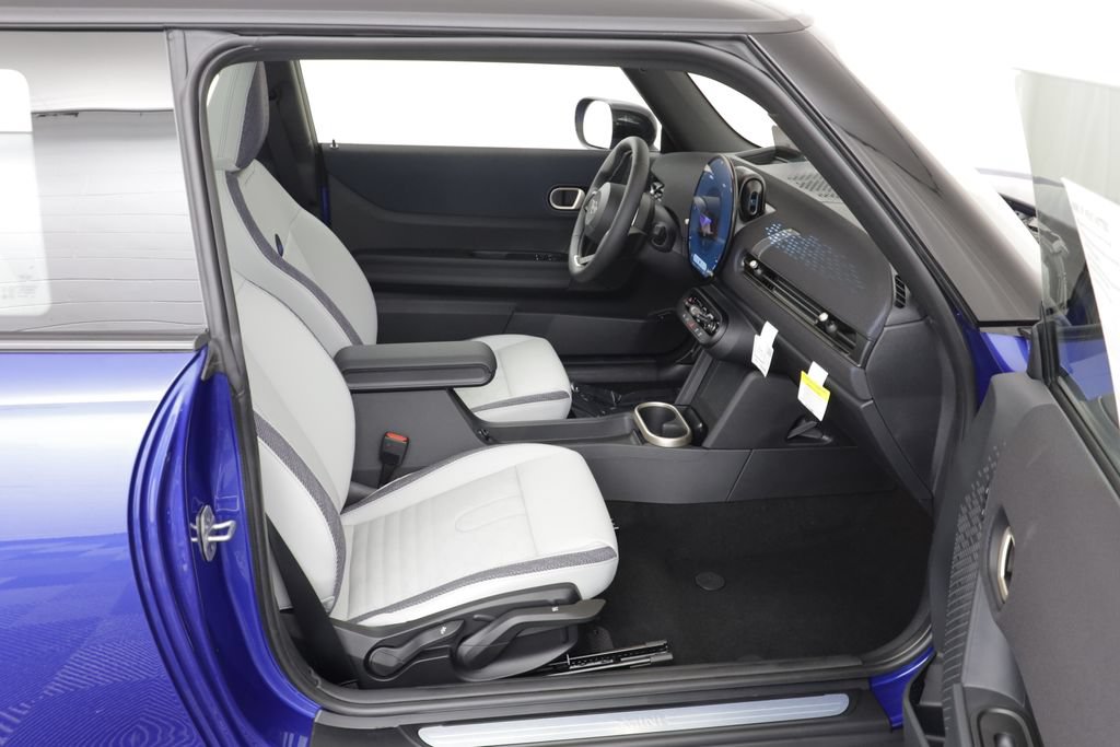 New 2026 MINI Cooper 2-Door Hardtop FWD image 20