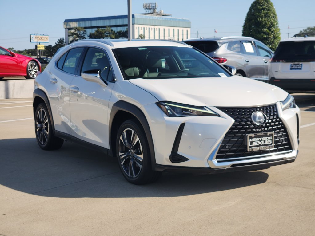 Used 2021 Lexus UX 200 w/ Premium Package FWD image 3