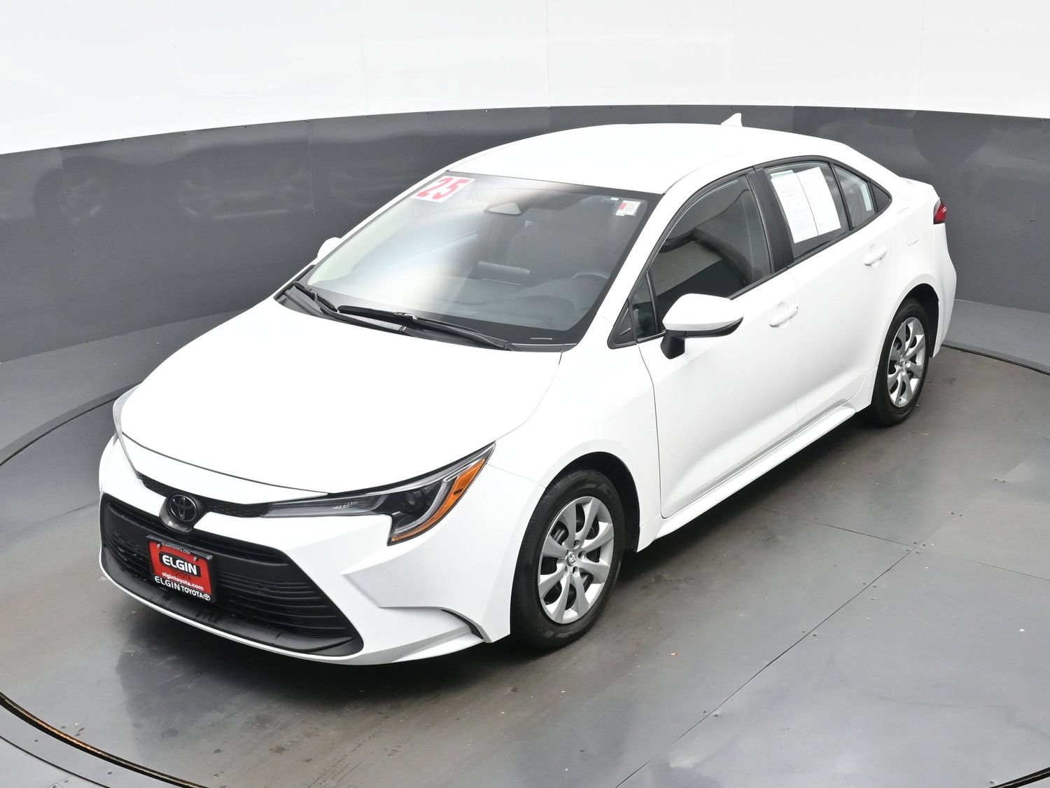 Used 2025 Toyota Corolla LE FWD image 34