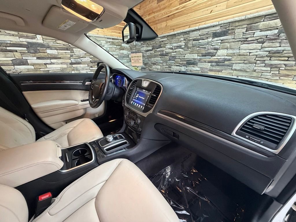 Used 2017 Chrysler 300 Limited w/ 300 Premium Group image 14