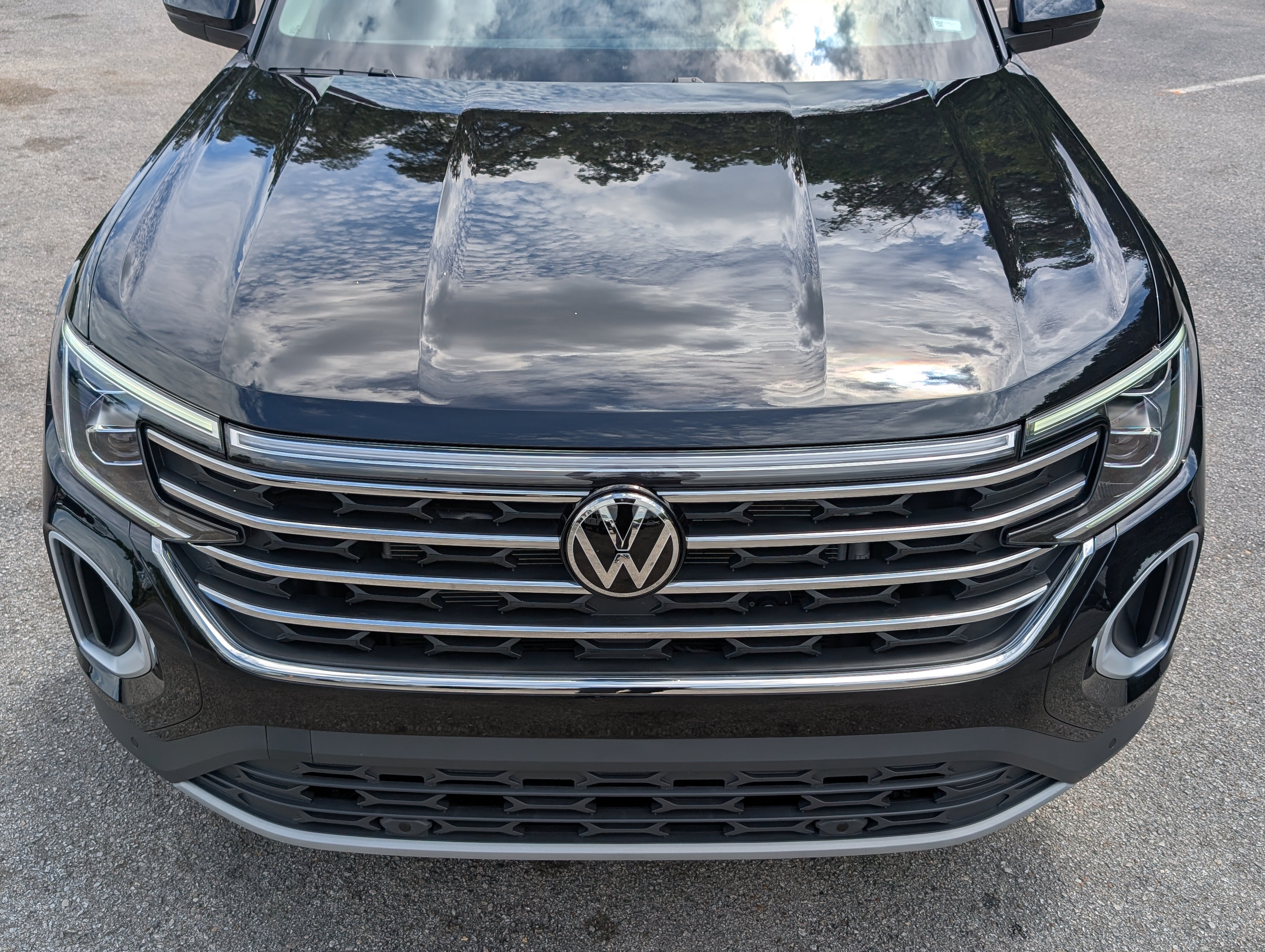 Used 2025 Volkswagen Atlas SE FWD image 12