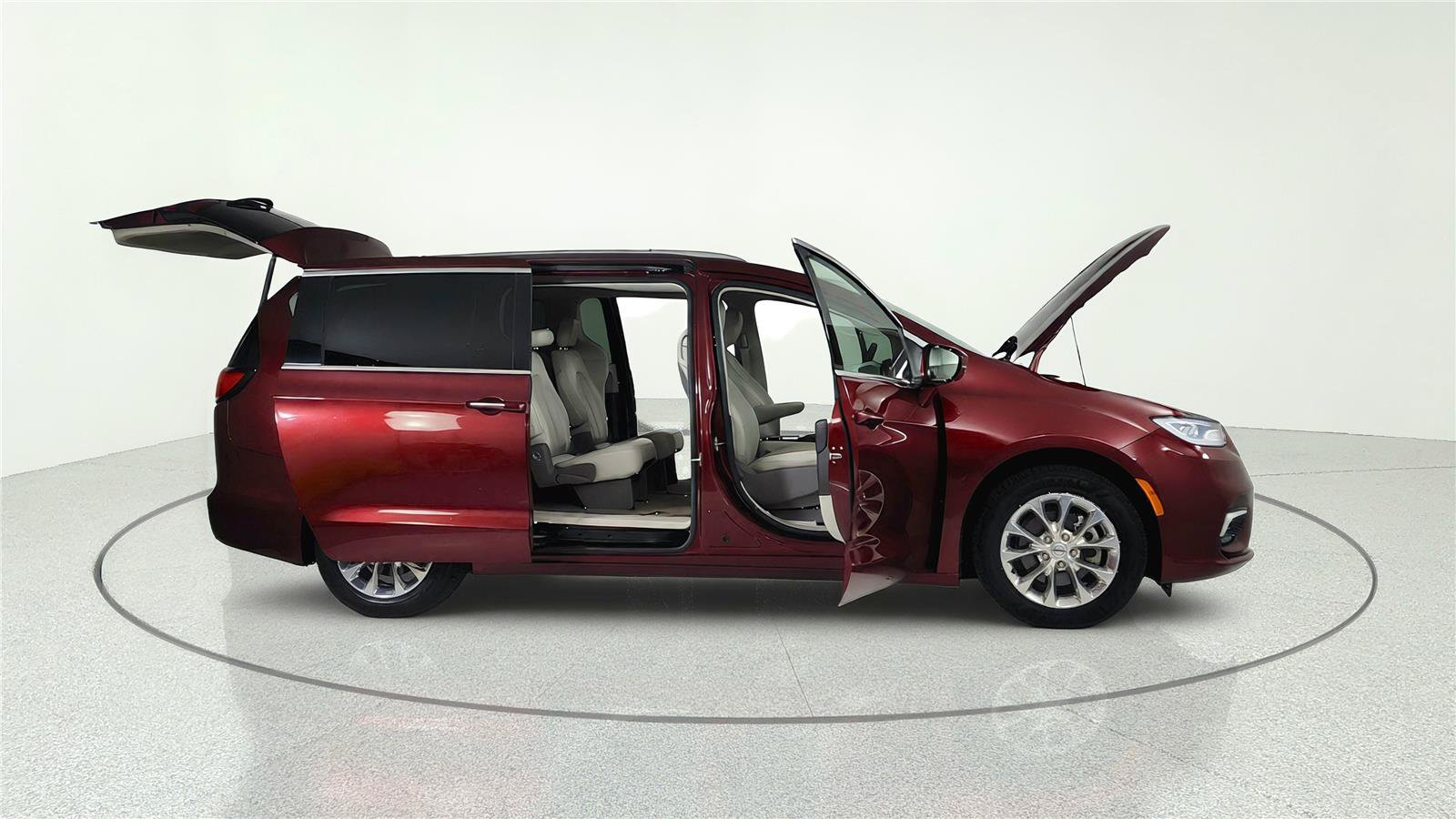 Used 2021 Chrysler Pacifica Touring-L w/ Uconnect Theater Family Group FWD image 8