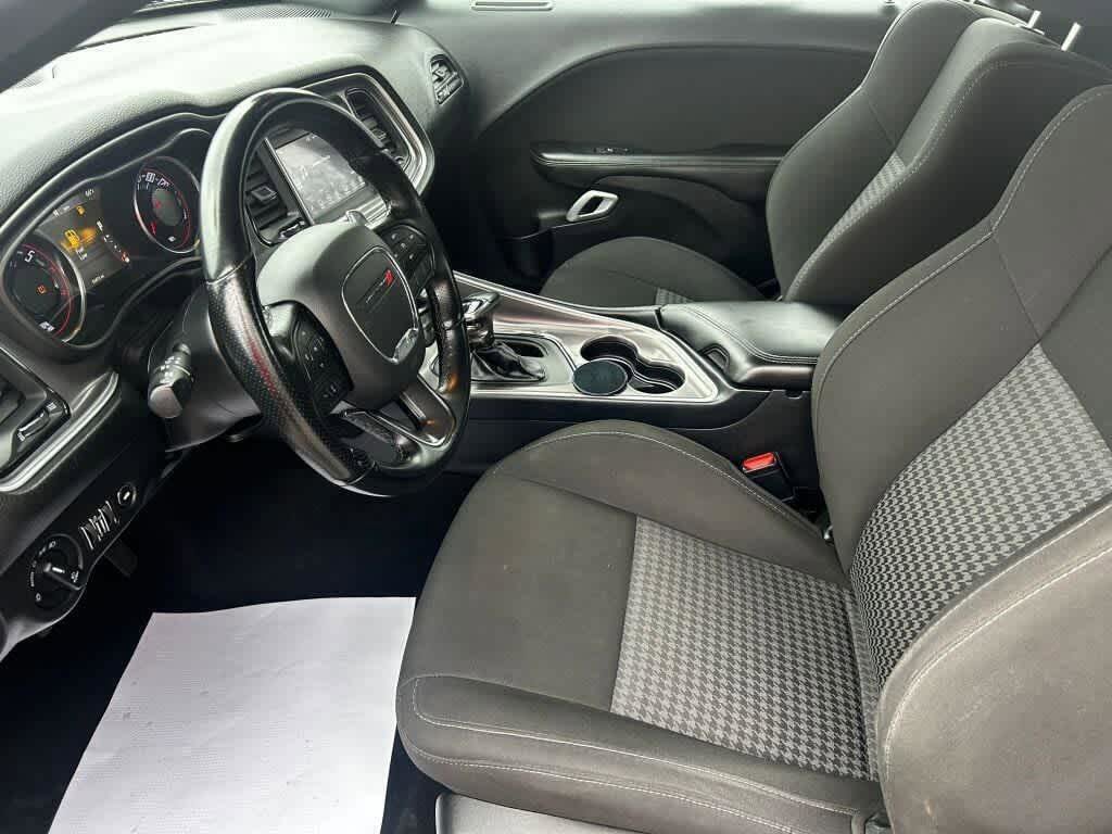 Used 2021 Dodge Challenger R/T RWD image 5