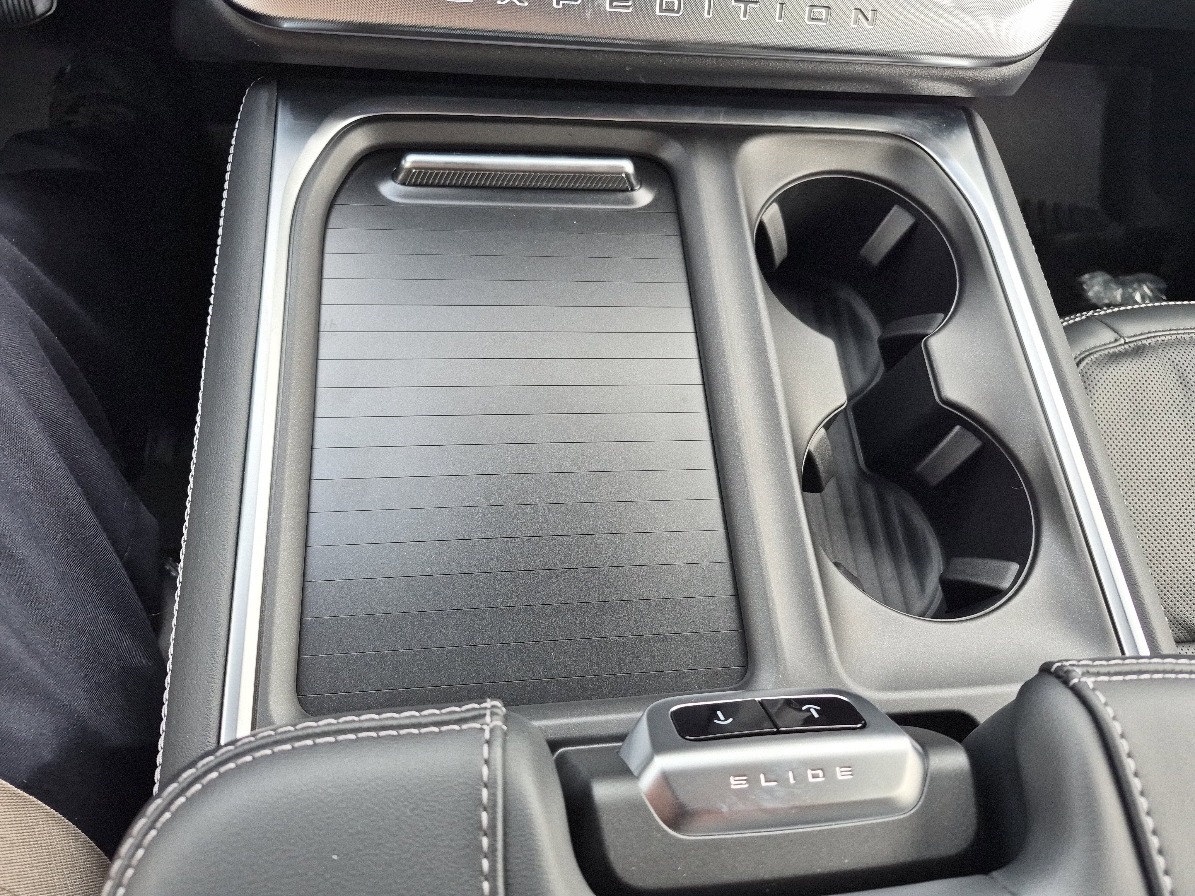 New 2026 Ford Expedition Platinum w/ Stealth Appearance Package image 32