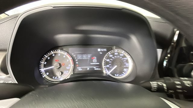 Used 2023 Toyota Highlander L FWD image 17