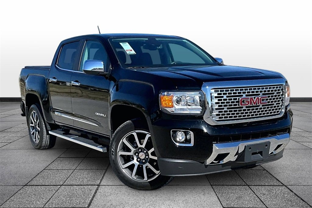 Used 2020 GMC Canyon Denali image 2