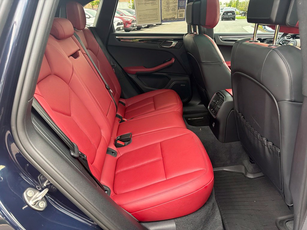 Used 2023 Porsche Macan Turbo AWD/4WD image 15