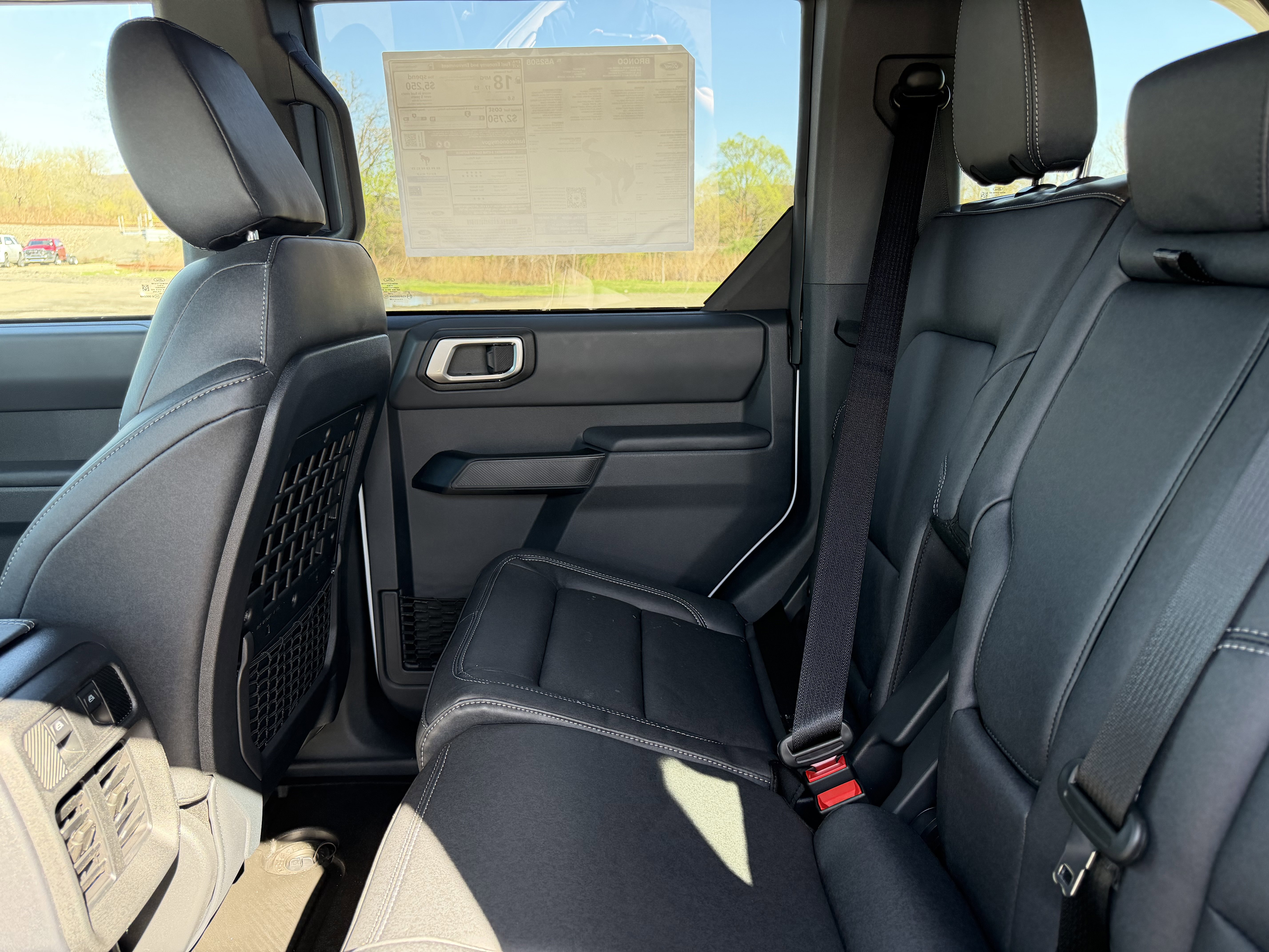 New 2026 Ford Bronco Big Bend w/ Black Diamond Package AWD/4WD image 11