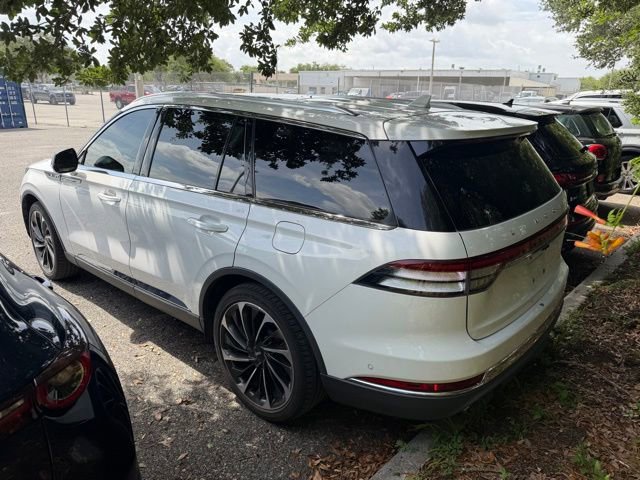 Used 2022 Lincoln Aviator Reserve w/ Equipment Group 201A RWD image 4
