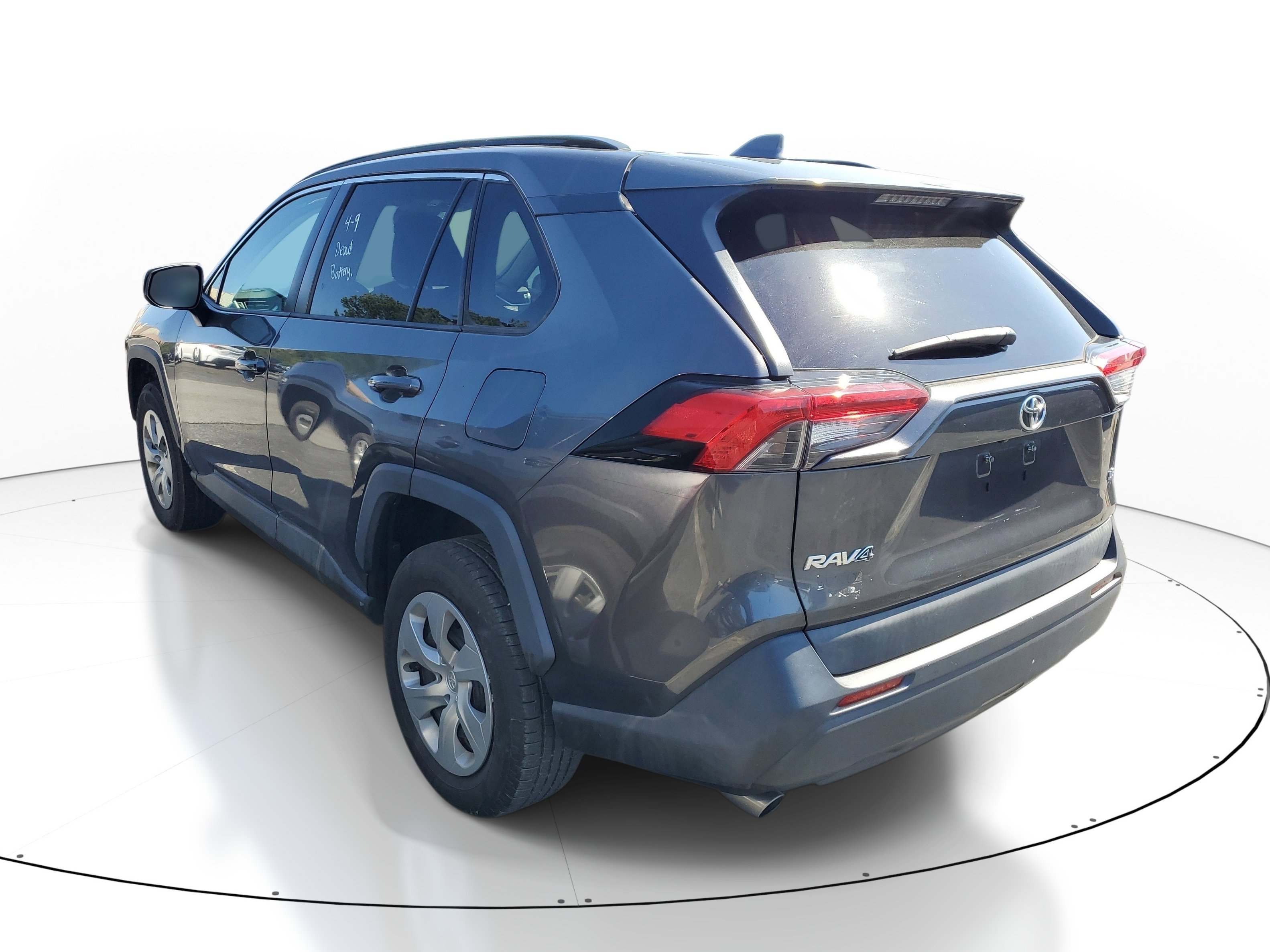 Used 2019 Toyota RAV4 LE image 5