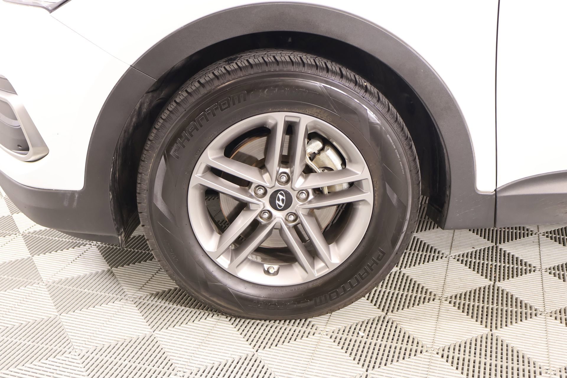 Used 2018 Hyundai Santa Fe Sport image 16