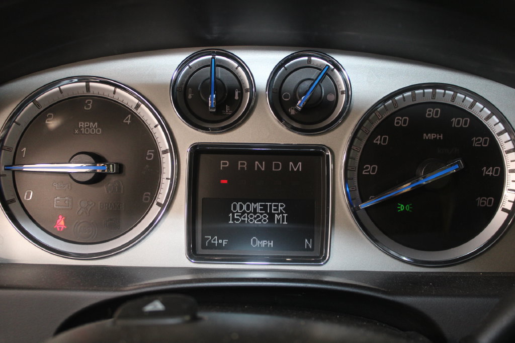 Used 2013 Cadillac Escalade Luxury AWD/4WD image 23