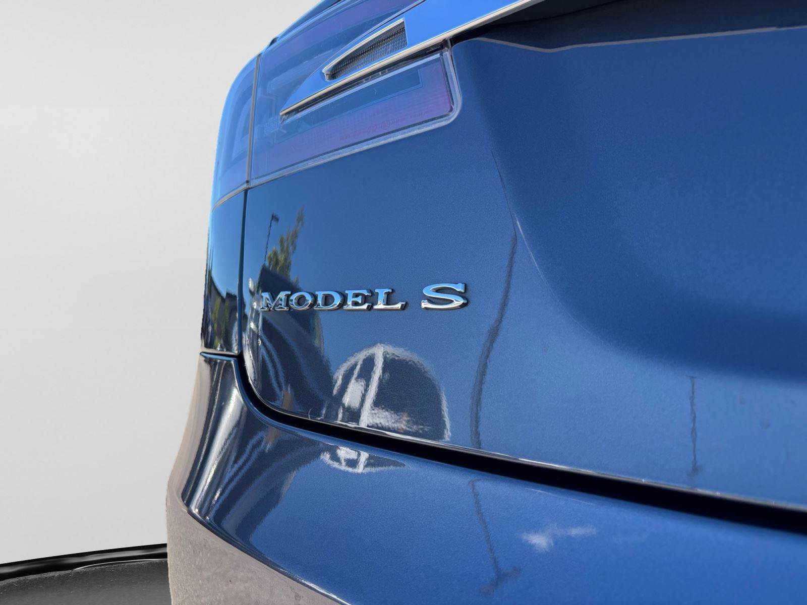 Used 2015 Tesla Model S 70D AWD/4WD image 47