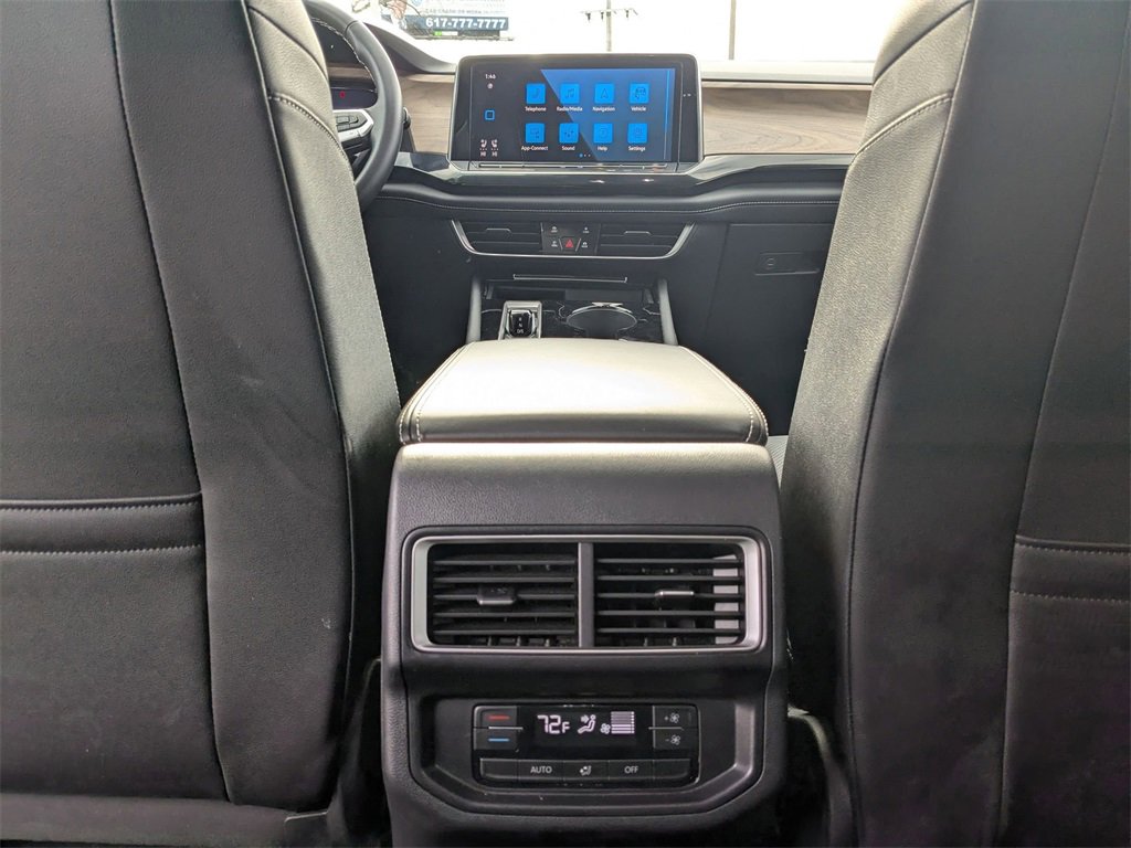 Used 2025 Volkswagen Atlas SE image 30