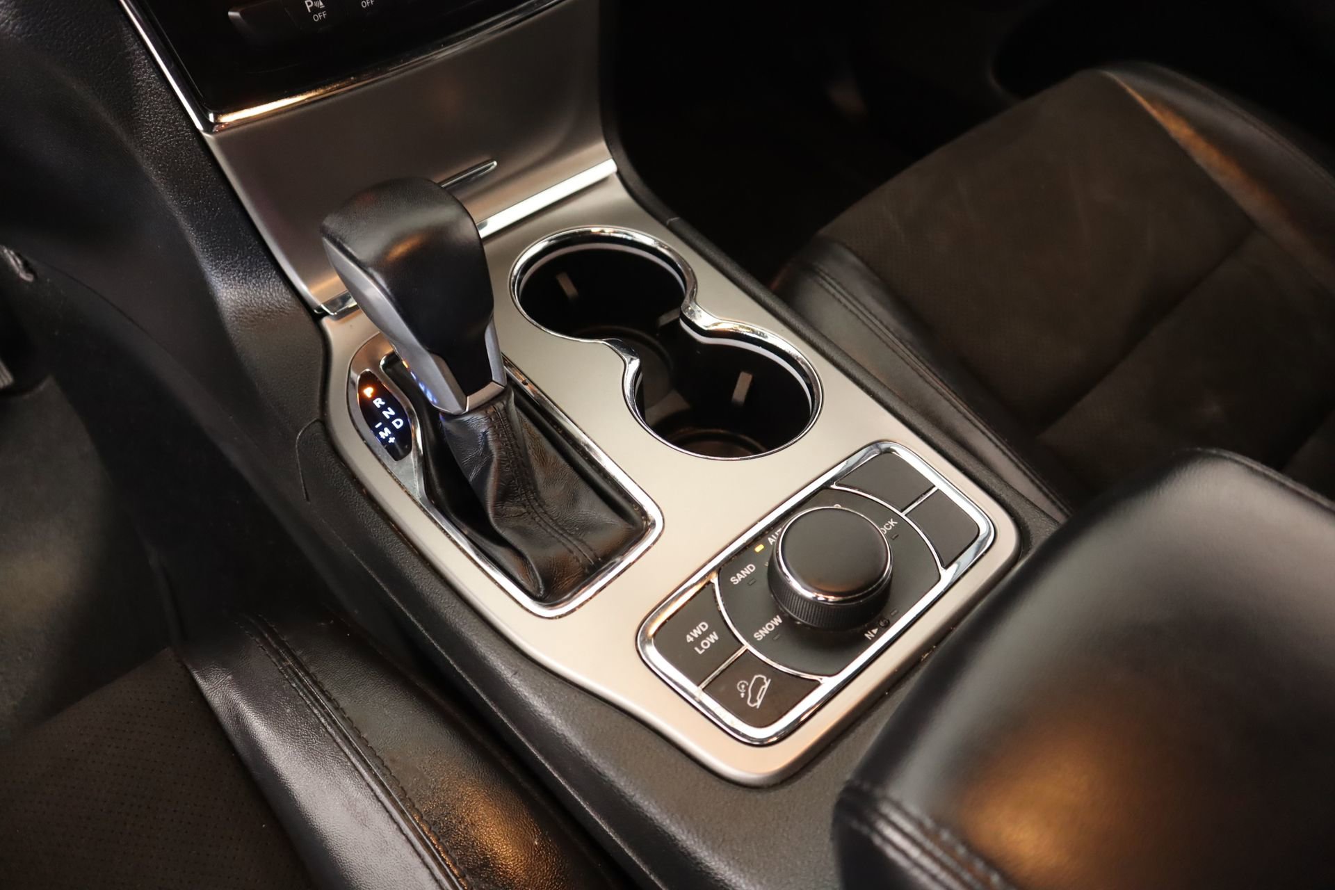 Used 2022 Jeep Grand Cherokee Laredo X AWD/4WD image 9