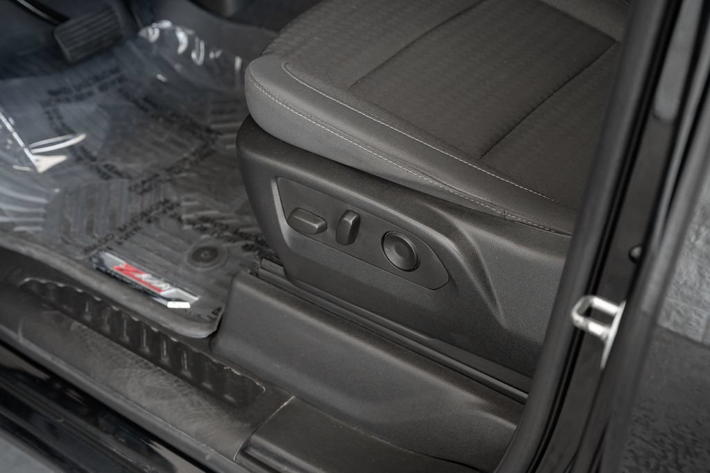 Used 2022 Chevrolet Silverado 1500 Custom RWD image 19