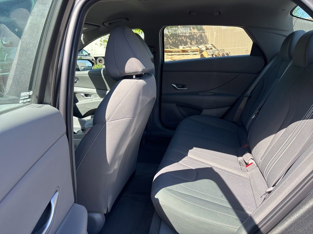 Certified 2024 Hyundai Elantra SEL FWD image 12