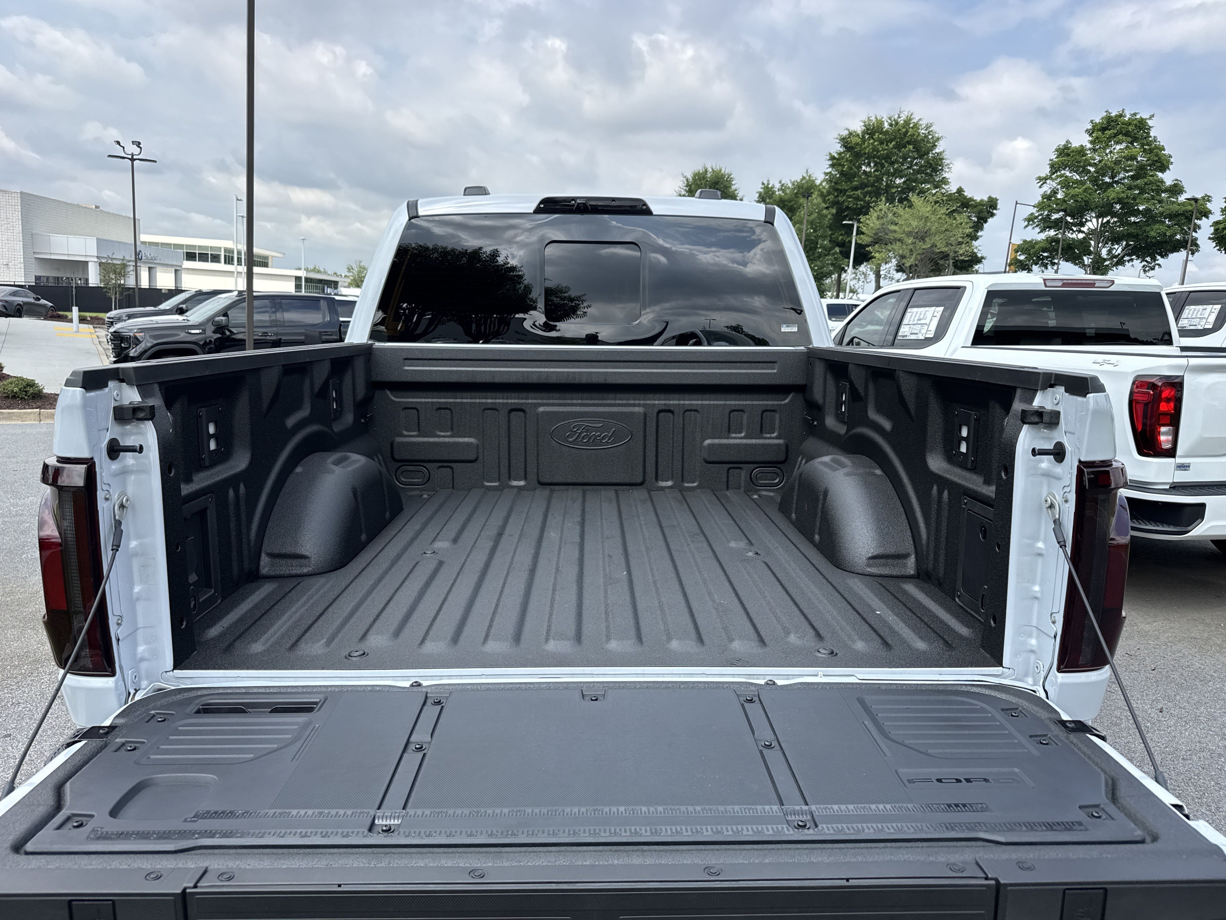 Used 2025 Ford F150 Raptor w/ Equipment Group 803A Raptor R AWD/4WD image 33