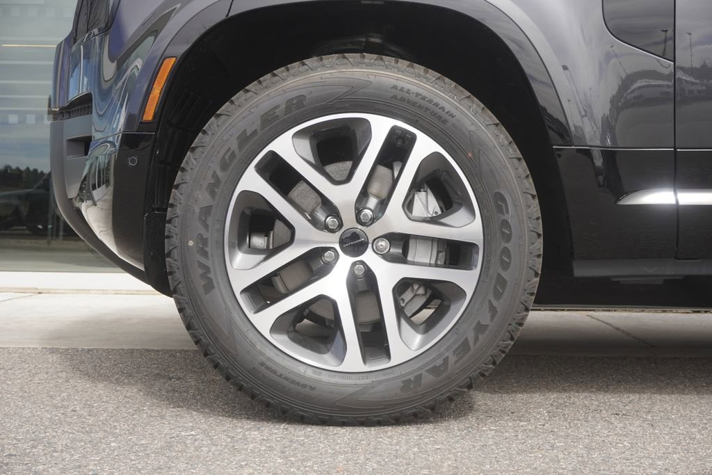 New 2026 Land Rover Defender 110 X-Dynamic SE image 34