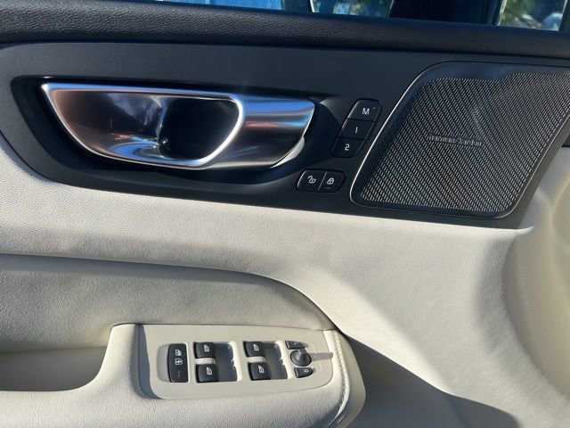 New 2026 Volvo XC60 B5 Ultra w/ Climate Package PRO image 18
