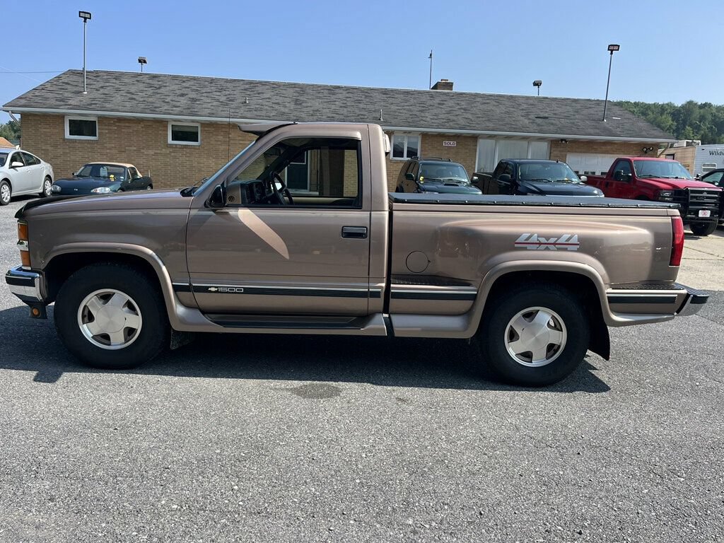Used 1995 Chevrolet Silverado 1500 4x4 Regular Cab image 6