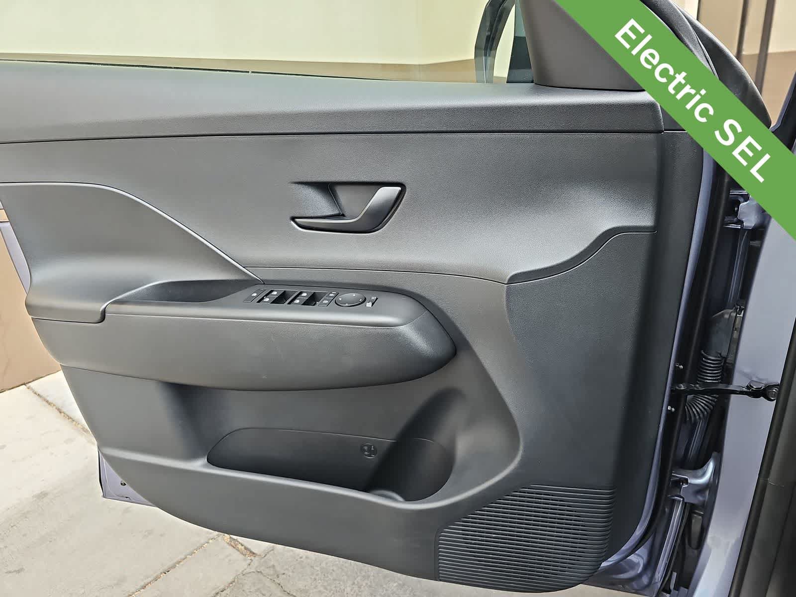 Certified 2024 Hyundai Kona SEL FWD image 28