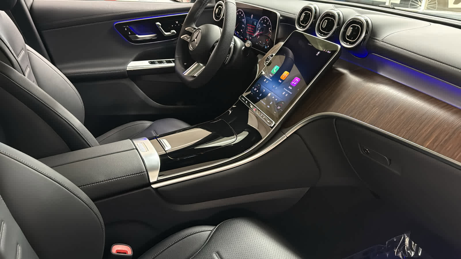 New 2026 Mercedes-Benz GLC 300 4MATIC image 34