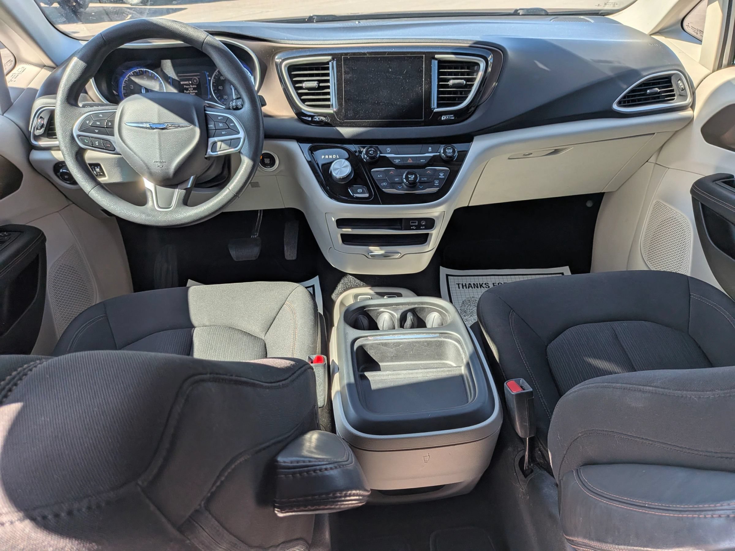 Used 2017 Chrysler Pacifica Touring Plus w/ Tire & Wheel Group FWD image 25