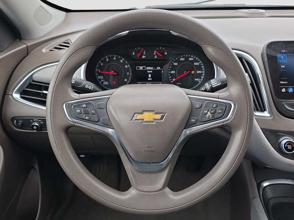 Used 2019 Chevrolet Malibu LT image 9