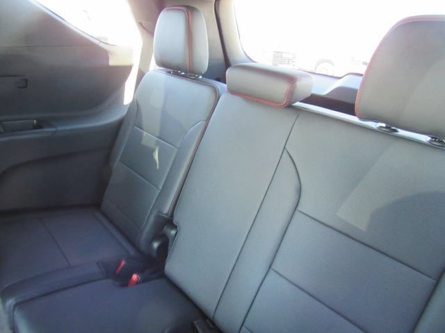 Used 2026 Chevrolet Traverse Z71 w/ Enhanced Driving Package AWD/4WD image 29