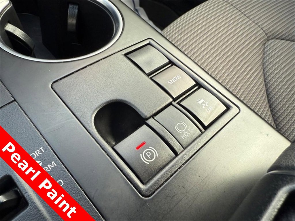 Used 2023 Toyota Highlander L image 31