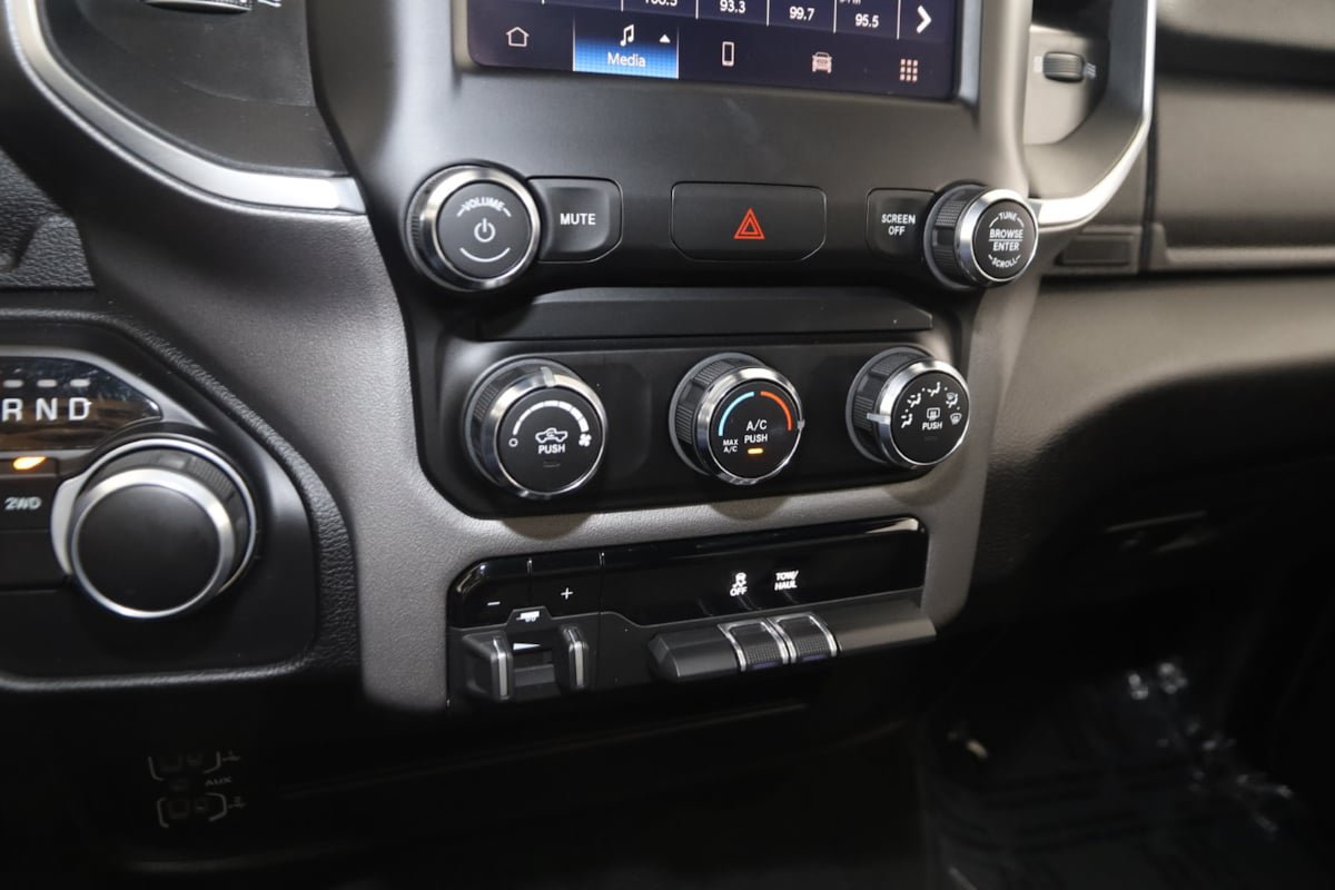 Used 2024 RAM 2500 Big Horn AWD/4WD image 23