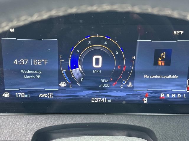 Used 2025 Chevrolet Traverse LT image 29